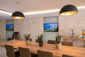 Cactus Beach Hotel