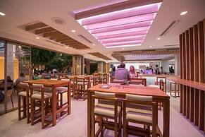 Cactus Beach Hotel