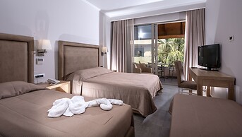 Cactus Beach Hotel