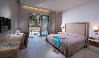 Cactus Beach Hotel