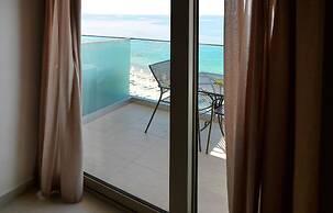 Golden Beach Hotel