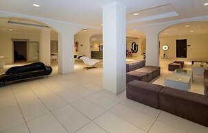 Golden Beach Hotel