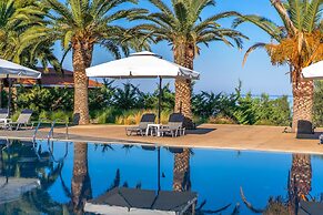 Blue Dolphin Hotel