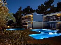 Blue Dolphin Hotel