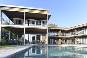 Blue Dolphin Hotel