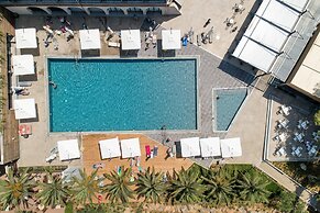 Blue Dolphin Hotel