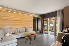 Blue Dolphin Hotel
