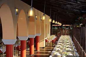 Blue Dolphin Hotel