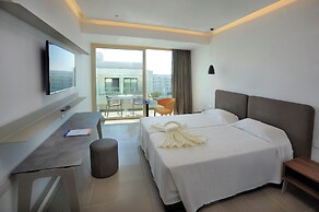 Nelia Beach Hotel & Spa