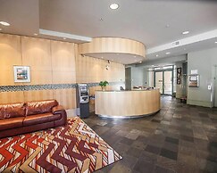 Comfort Hotel Vancouver Airport