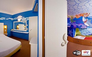 HamilTown Hotel