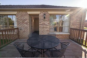Country Club Villas
