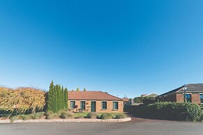 Country Club Villas