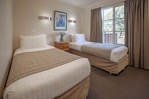 Country Club Villas