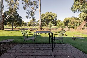 Country Club Villas
