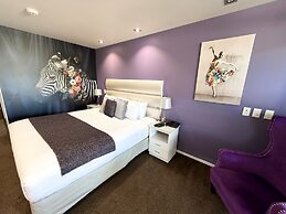 Tides Hotel