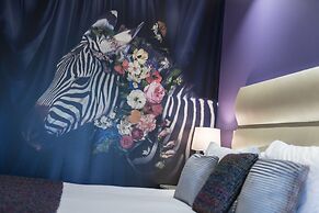 Tides Hotel