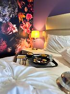 Tides Hotel