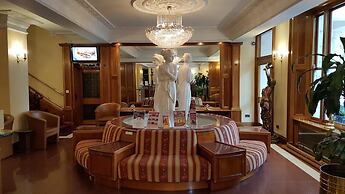 Westpoint Hotel
