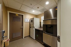 Best Western Plus Delta Inn & Suites