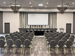 DoubleTree by Hilton Kingston