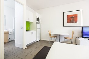Majestic Oasis Apartments