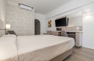 Atlantis Hotel