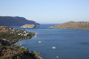 Domes Aulus Elounda Resort, Curio Collection by Hilton