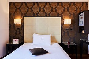 Touring Hotel