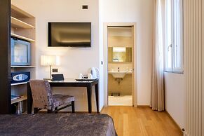 Touring Hotel