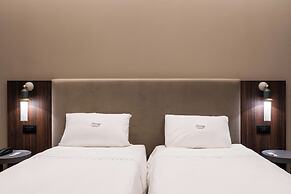Touring Hotel