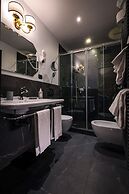 Touring Hotel