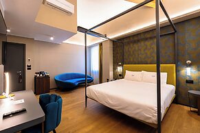 Touring Hotel