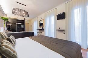 Touring Hotel