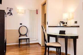 Touring Hotel