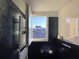 Touring Hotel