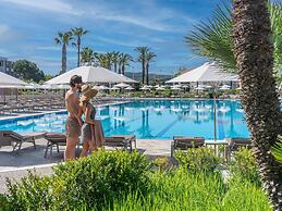 Neptune Luxury Resort