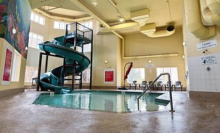 Super 8 by Wyndham Edmonton South