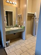 Super 8 by Wyndham Edmonton South