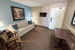 Super 8 by Wyndham Edmonton South