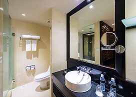 Impiana Beachfront Resort Patong, Phuket