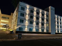 Sheraton Leon