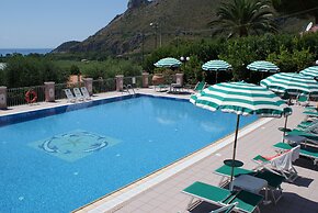 Hotel Ristorante Borgo La Tana