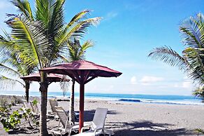 Las Olas Resort