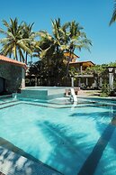 Las Olas Resort