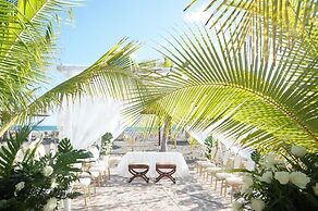 Las Olas Resort