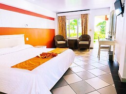 Las Olas Resort