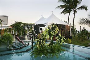 Las Olas Resort