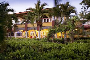 Las Olas Resort