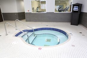 Holiday Inn Express & Suites - Vernon by IHG